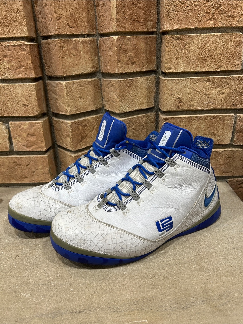 Nike LeBron Zoom Soldier 2 TB White / Royal Basketball Shoes Men's Size 14